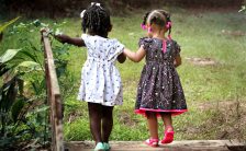 children are born colour blind